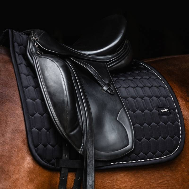Tapis de selle dressage Energy Noir dans le groupe Équipement cheval / Tapis de selle / Tapis de selle dressage chez Equinest (1600001133BA_r)