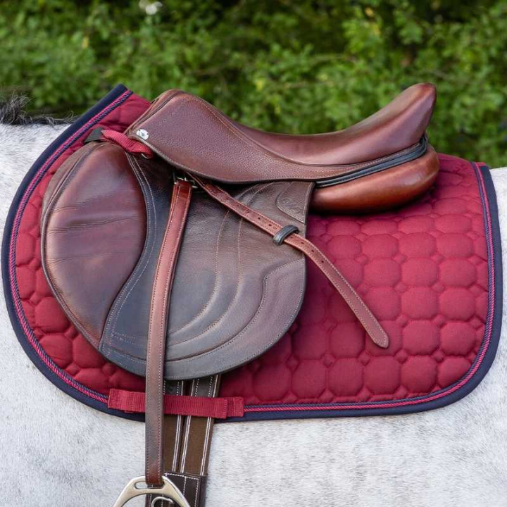 Tapis de selle mixte Florence rouge vin/Bleu Marinee dans le groupe Équipement cheval / Tapis de selle / Tapis de selle mixte & Tapis de selle de saut chez Equinest (3148RE)
