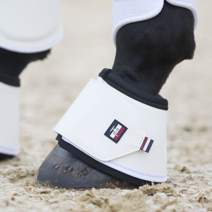 Cloches Classic Blanc dans le groupe Équipement cheval / Protections des Membres / Cloches  chez Equinest (3153161131012WH_r)