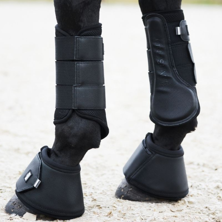 Guêtres fermées Classic Noir dans le groupe Équipement cheval / Protections des Membres / Guêtres fermées & Guêtres de dressage chez Equinest (3153360901011BA_r)