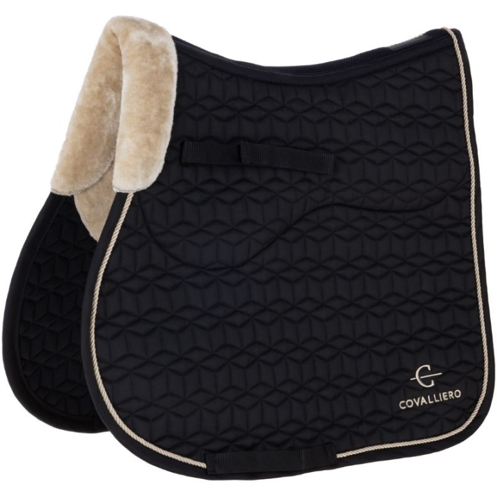 Tapis de selle Soft Noir dans le groupe Équipement cheval / Tapis de selle / Tapis de selle mixte & Tapis de selle de saut chez Equinest (3233127BA_r)