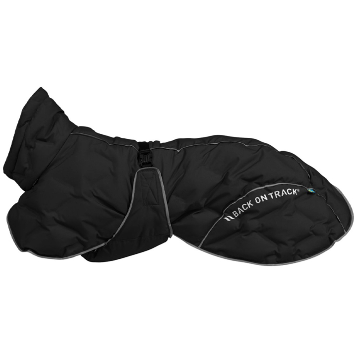Manteau d’hiver pour chien Bay Low Tail Noir dans le groupe Chien / Manteaux et pulls pour chien chez Equinest (32409025BA_r)