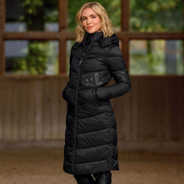 Manteaux d'équitation Oslo Lightweight Noir dans le groupe Vêtements d'équitation / Manteaux & Vestes / Manteaux d'équitation chez Equinest (3258101LBA_r)