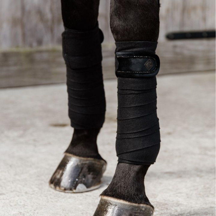 Bandages Polar Fleece Pearls Noir dans le groupe Équipement cheval / Protections des Membres / Bandages chez Equinest (42113BA)