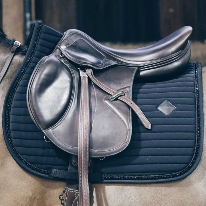 Tapis de selle mixte Pearls Noir dans le groupe Équipement cheval / Tapis de selle / Tapis de selle mixte & Tapis de selle de saut chez Equinest (42571Sv_r)