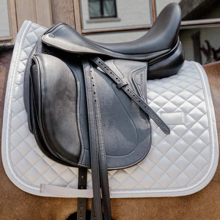 Tapis de selle dressage Diamond Rope Gris dans le groupe Équipement cheval / Tapis de selle / Tapis de selle dressage chez Equinest (4272408DRGR_r)