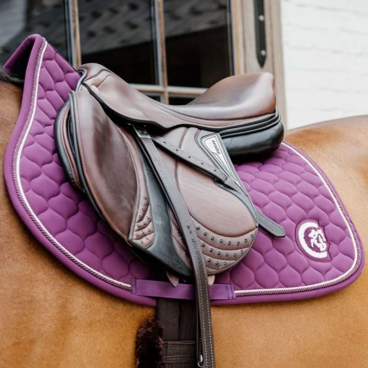 Tapis de selle Onion Quilt 3D Logo Violet dans le groupe Équipement cheval / Tapis de selle / Tapis de selle mixte & Tapis de selle de saut chez Equinest (4272875SJPU_r)