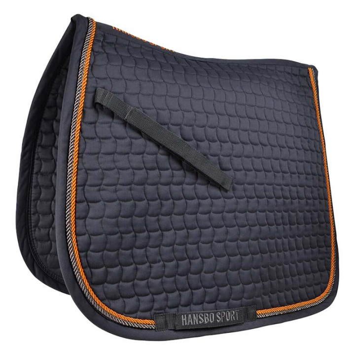 Tapis de selle de dressage Club Gris Foncé/Orange dans le groupe Équipement cheval / Tapis de selle / Tapis de selle dressage chez Equinest (600040DRGR)