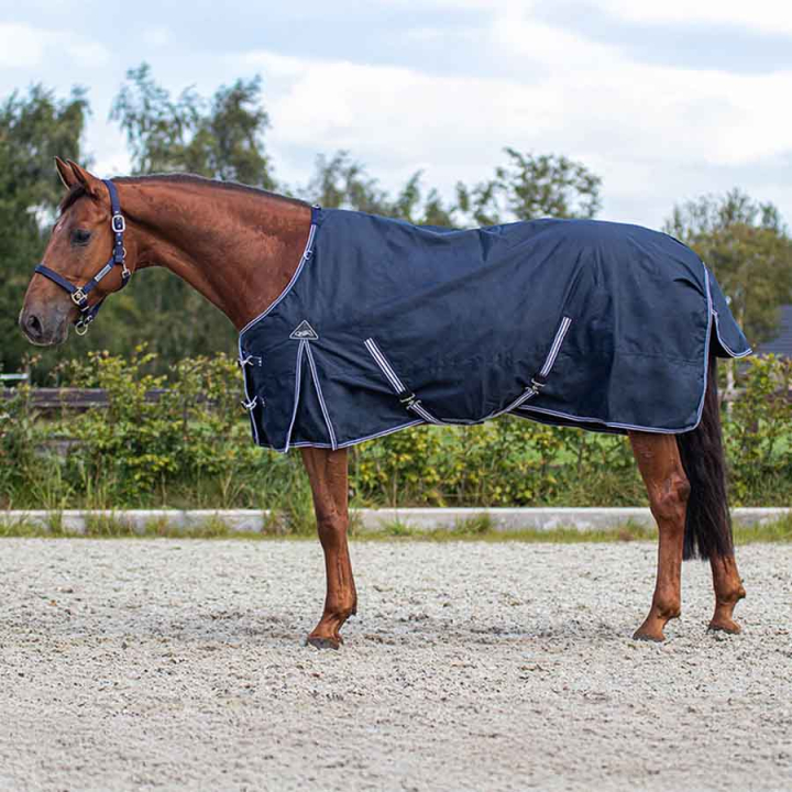 Couverture imperméable Luxury 50g Bleu Marine dans le groupe Couvertures cheval / Couvertures d'extérieur / Couvertures imperméables cheval chez Equinest (6290NA145nan_r)