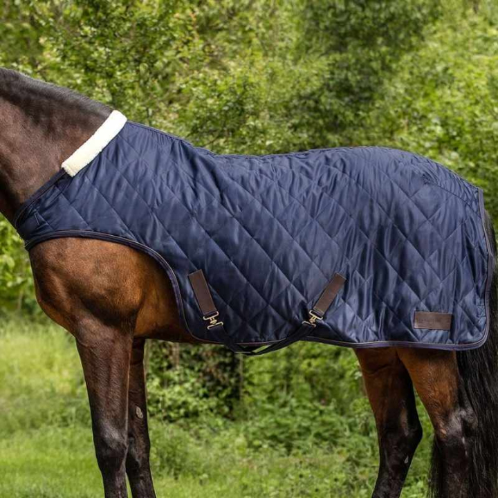Couverture pour marcheur Exclusive 50g Bleu Marine dans le groupe Couvertures cheval / Couvertures pour marcheur chez Equinest (63306051NA_r)