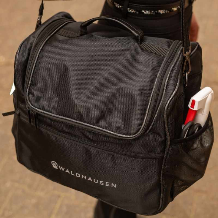 Sac de pansage EquiEssential Noir dans le groupe Produits de soins / Kits et coffres de pansage chez Equinest (7481301BA)