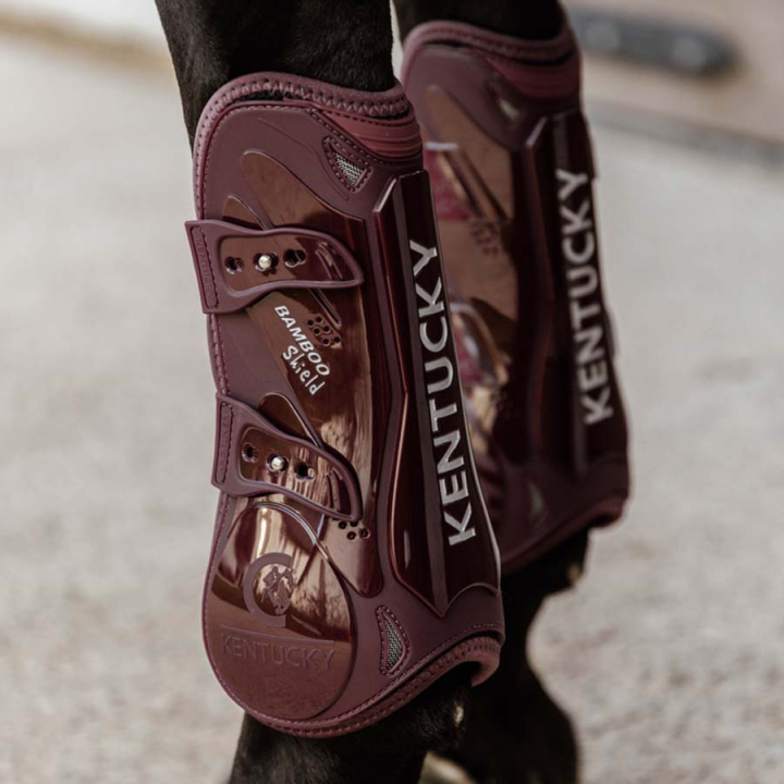 Guêtres ouvertes Bamboo Elastic Bordeaux dans le groupe Équipement cheval / Protections des Membres / Guêtres ouvertes chez Equinest (88101WN_r)