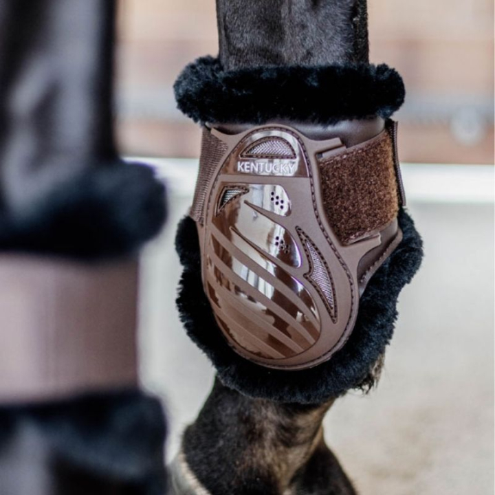 Protège-boulets Young Vegan Sheepskin Marron/Noir dans le groupe Équipement cheval / Protections des Membres / Protège-boulets chez Equinest (88205BRBA_r)