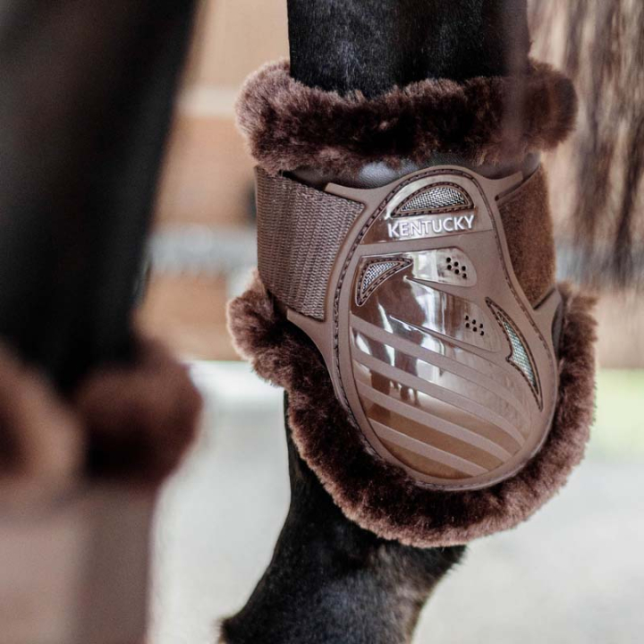 Protège-boulets Young Vegan Sheepskin Marron/Marron dans le groupe Équipement cheval / Protections des Membres / Protège-boulets chez Equinest (88205BRBR_r)