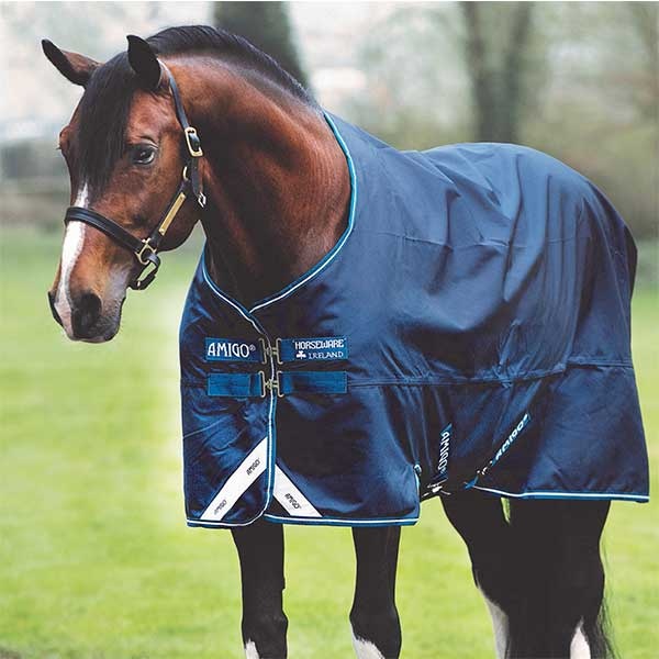 Amigo Bravo 12 Lite 0g Bleu Marinee dans le groupe Couvertures cheval / Couvertures d'extérieur / Couvertures imperméables cheval chez Equinest (AARA41_N_r)