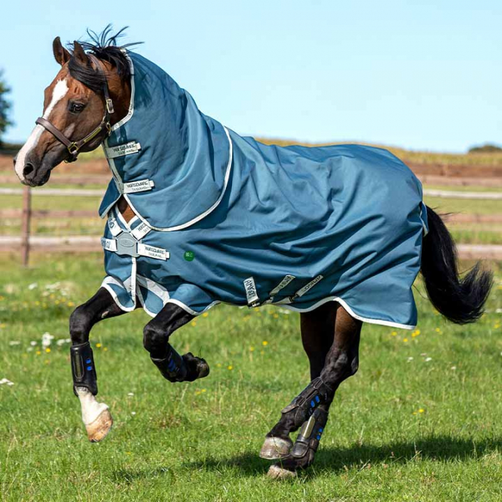 Couverture imperméable AmEco Bravo 12 Plus 0g Turquoise dans le groupe Couvertures cheval / Couvertures d'extérieur / Couvertures imperméables cheval chez Equinest (AAROJ0Tu_r)