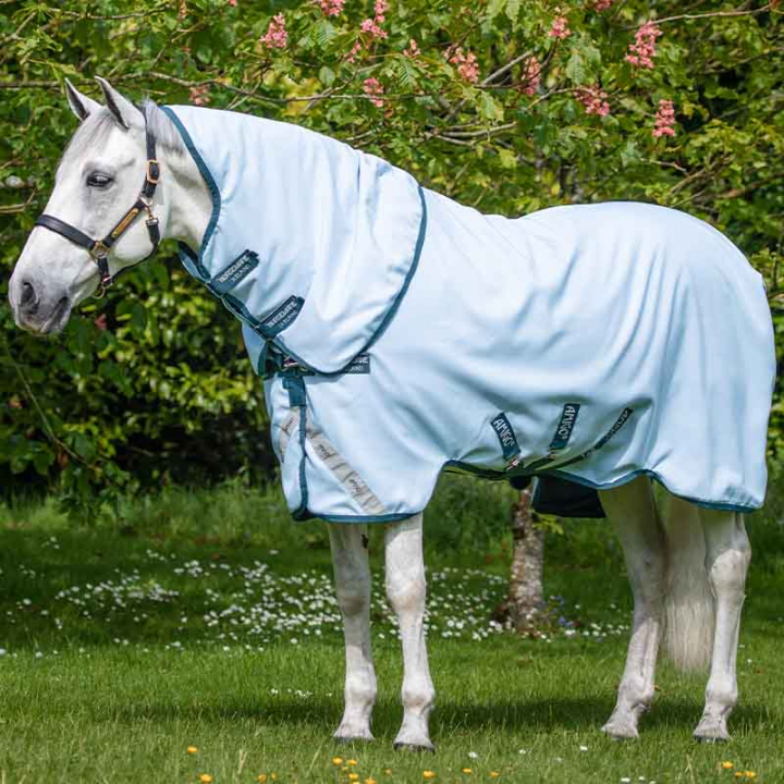 Couverture imperméable Amigo Plant Dye 50g Bleu clair dans le groupe Couvertures cheval / Couvertures d'extérieur / Couvertures imperméables cheval chez Equinest (AARPK1Bl_r)