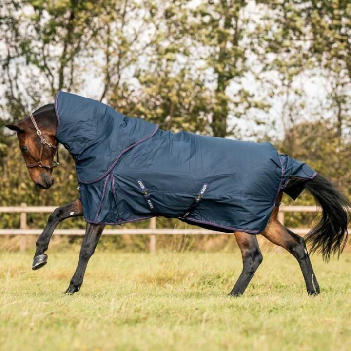 Couverture d'hiver avec couvre-cou Turnout 200g 600D Bleu Marine dans le groupe Couvertures cheval / Couvertures d'extérieur / Couvertures d'hiver chez Equinest (AS00541785NA_r)