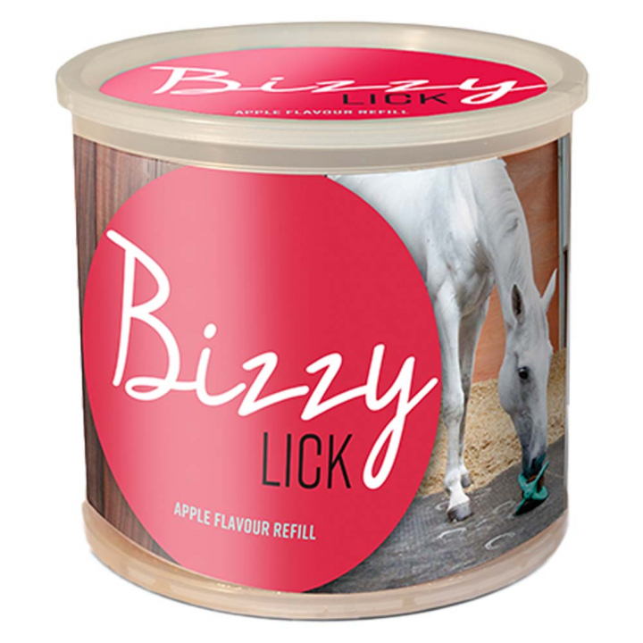 Recharge de Bloc Lécheur Pomme Bizzy Lick 1 kg dans le groupe Compléments alimentaires / Compléments alimentaires pour chevaux / Blocs & Pierre à sel chez Equinest (LIKBIZAPX8-1000)