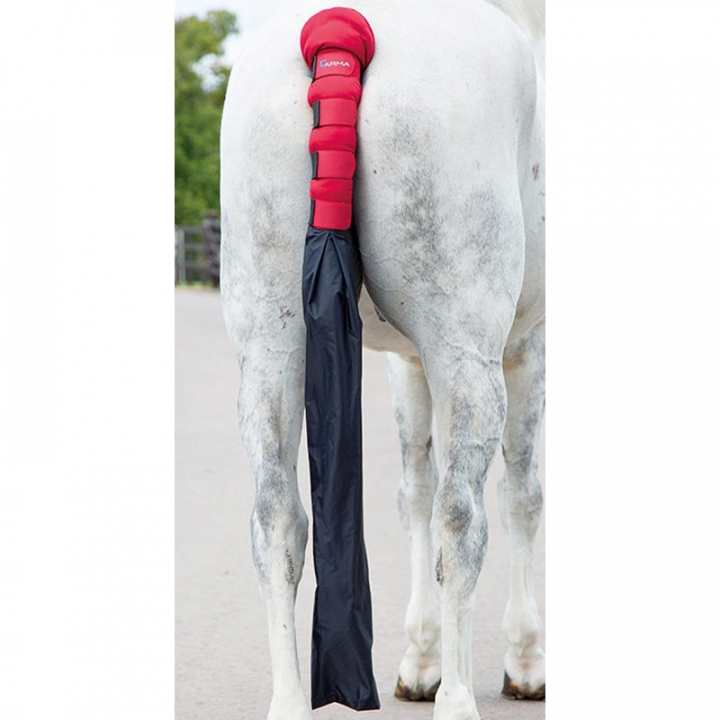 Protection de queue avec sac Rouge dans le groupe Équipement cheval / Accessoires / Protège-queue chez Equinest (SH1842RO)