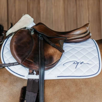 Tapis de selle Skin Friendly Vegan Sheepskin Blanc