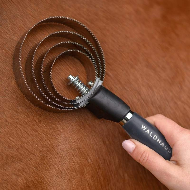 Étrille métallique Gel Noir
