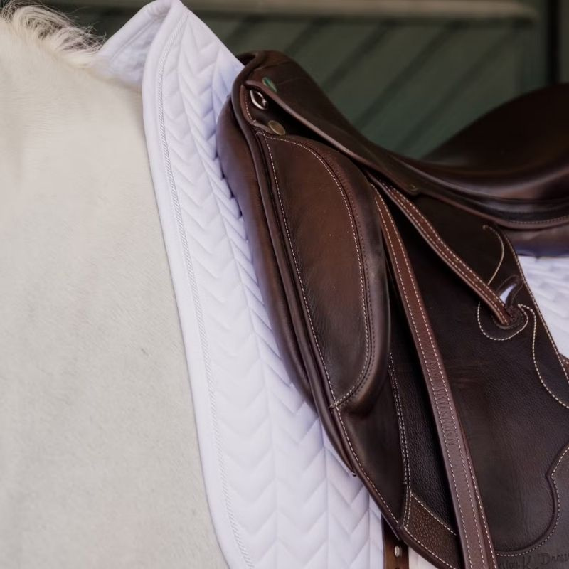 Tapis de selle dressage Fishbone Blanc
