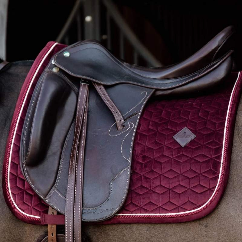 Tapis de selle de dressage Velvet Rouge vineux