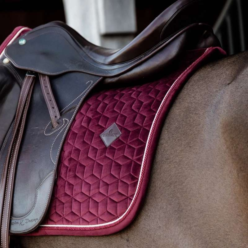 Tapis de selle de dressage Velvet Rouge vineux