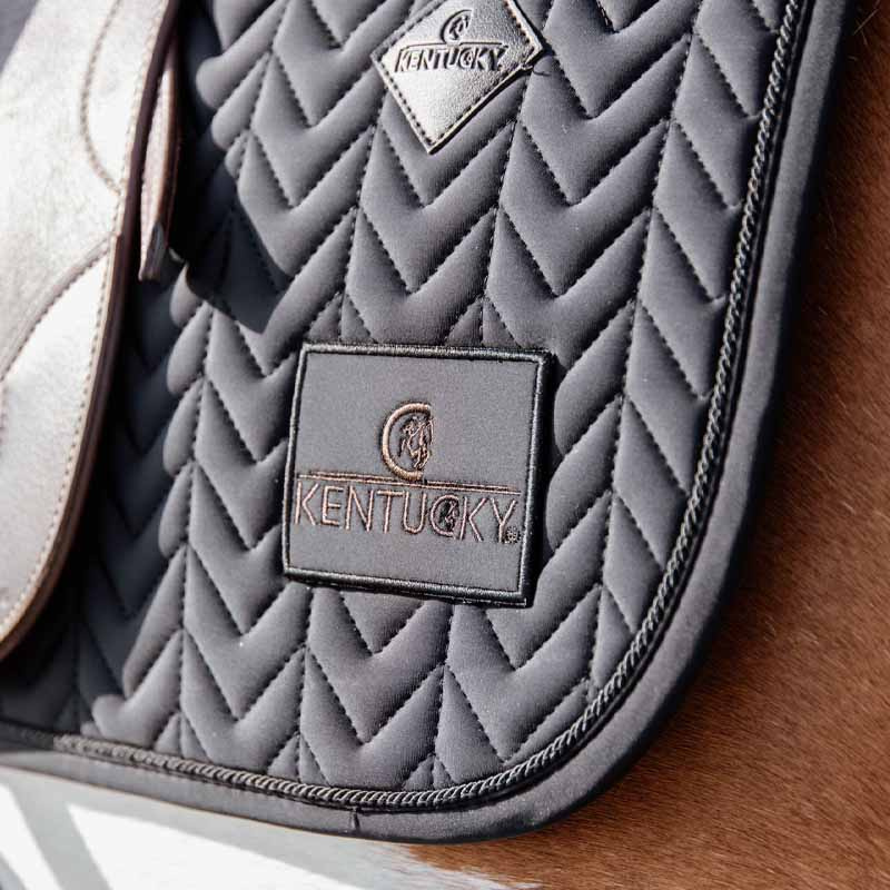 Tapis de selle dressage Fishbone Competition Noir