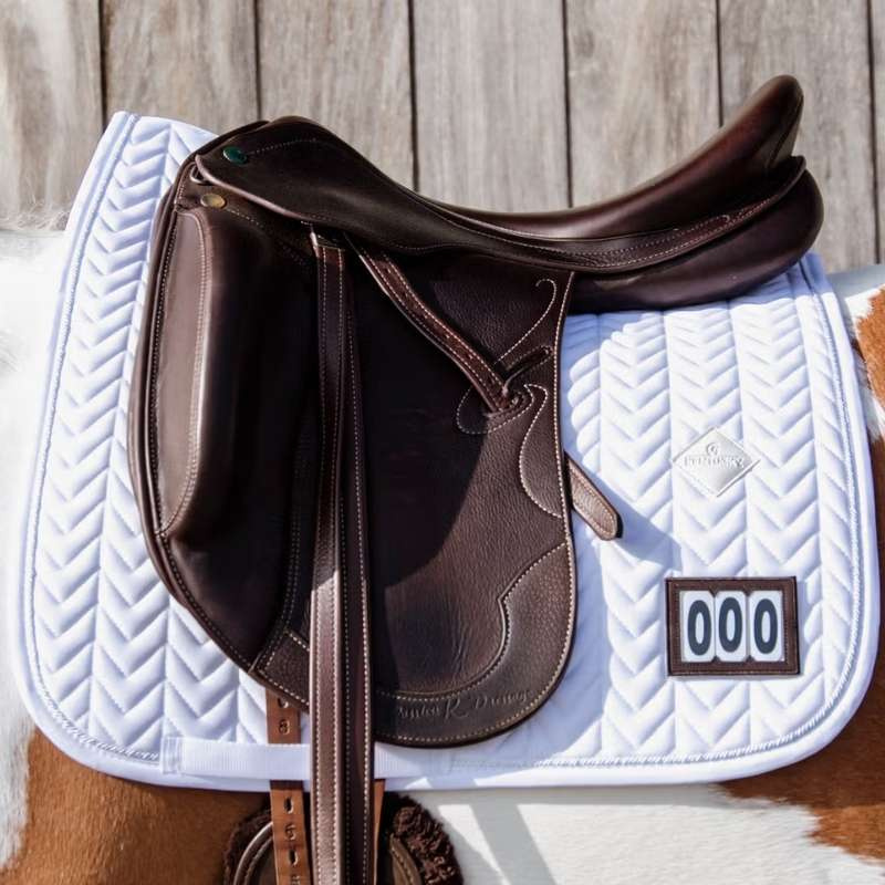 Tapis de selle dressage Fishbone Competition Blanc