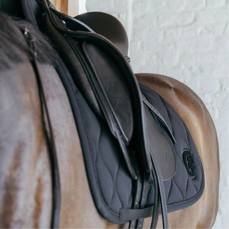 Tapis de selle dressage Wave 3D Logo Noir
