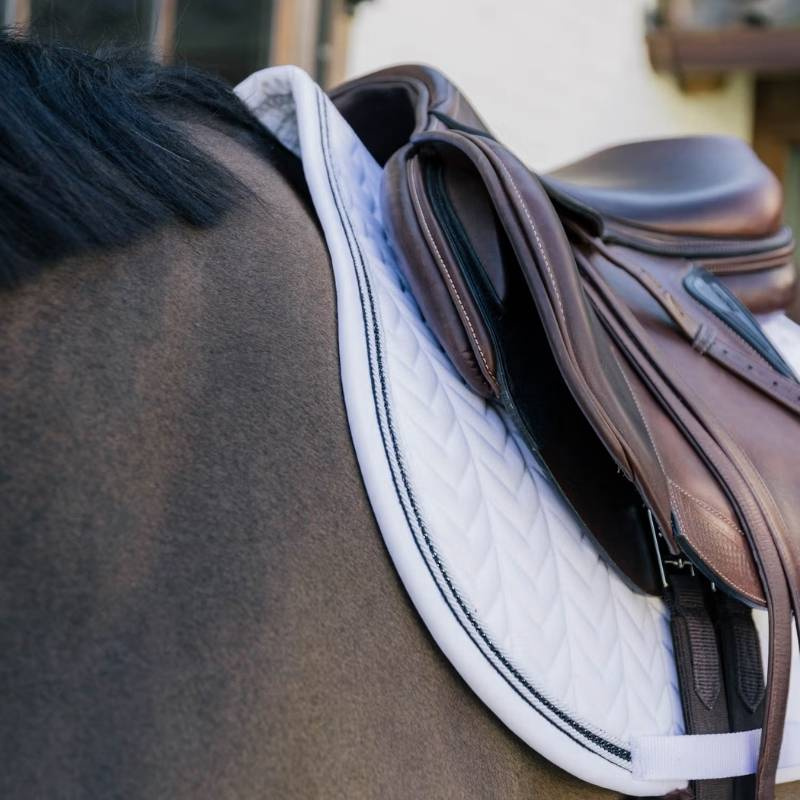 Tapis de selle Metal Chain Blanc