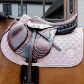 Tapis de selle Onion Quilt 3D Logo Rose pâle Tapis de selle Onion Quilt 3D Logo Rose pâle