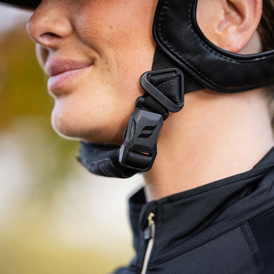 Casque d'équitation MIPS Caracas Smooth Top Noir