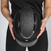 Casque d'équitation EQ3 Pardus avec vis Smooth Top Pailletée Noir Sable Casque d'équitation EQ3 Pardus avec vis Smooth Top Pailletée Noir Sable