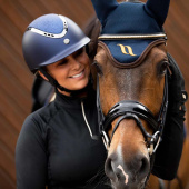 Casque d'équitation EQ3 Pardus avec vis Smooth Top Pailletée Bleu Marine Sable Casque d'équitation EQ3 Pardus avec vis Smooth Top Pailletée Bleu Marine Sable