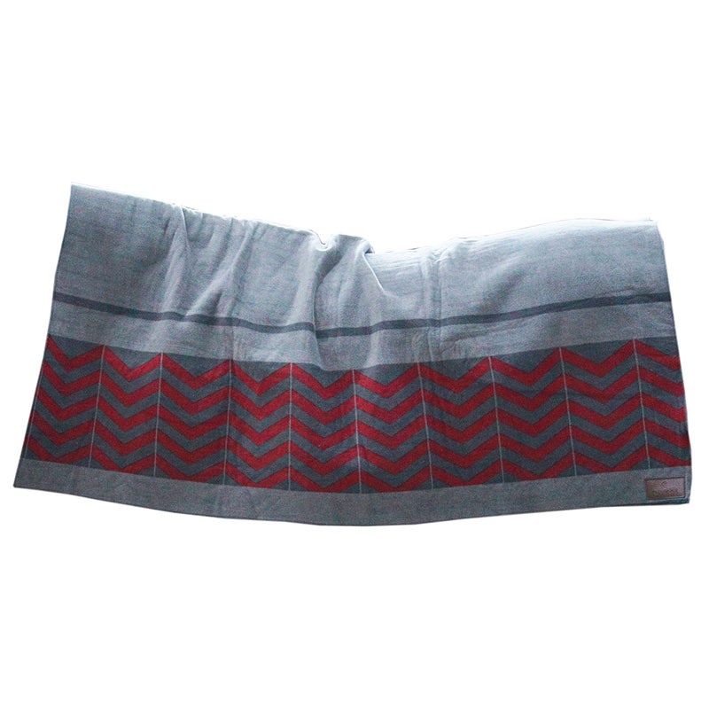 Couverture en polaire à motif de chevrons Bordeaux
