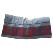 Couverture en polaire à motif de chevrons Bordeaux Couverture en polaire à motif de chevrons Bordeaux