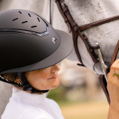 Casque d'équitation Kylo Mat Visière Noir/Noir Casque d'équitation Kylo Mat Visière Noir/Noir