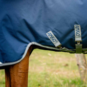 Couverture imperméable Amigo 1200D 50g Marine/Gris/Argent Couverture imperméable Amigo 1200D 50g Marine/Gris/Argent