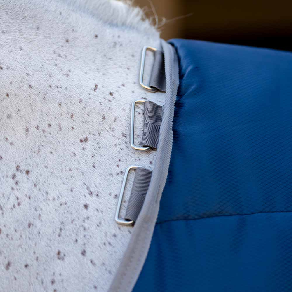 Couverture d'écurie Amigo Insulator Ripstop 210D 50g Bleu marine/Gris