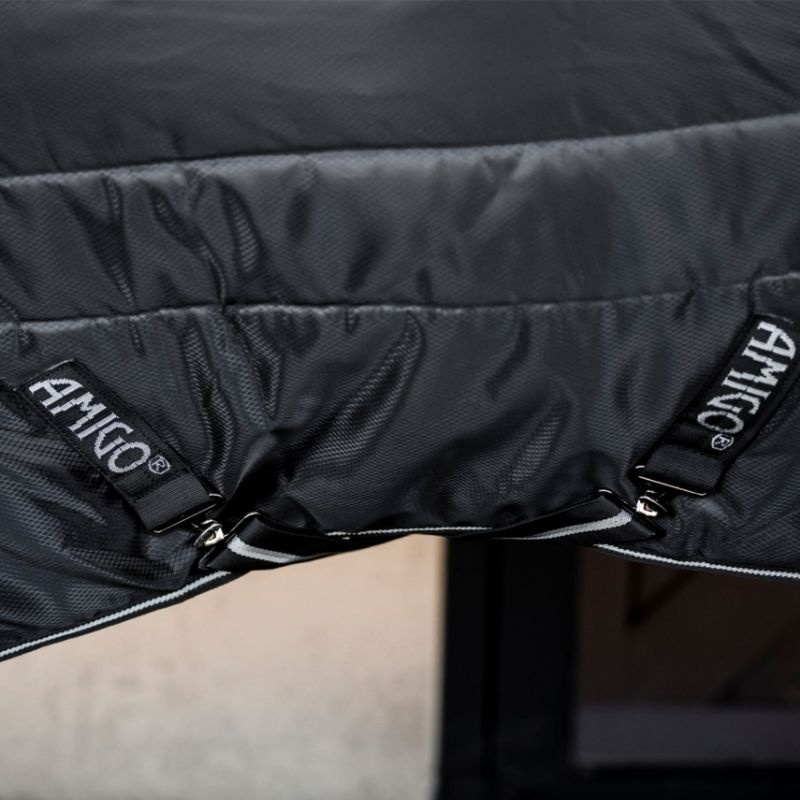 Couverture d'écurie Amigo Ripstop Insulator 210D 50g Noir/Noir/Argent